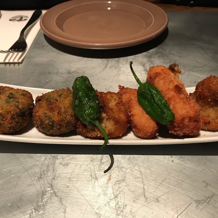 photo of Teresa Carles Croquetes D’espinacs I Mill shared by @lapetitenoune on  07 Nov 2020 - review