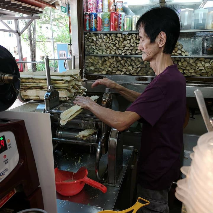 photo of Chong Pang Wet Market & Food Centre 忠邦城湿巴刹与熟食中心 Sugarcane Drink shared by @chizairen on  05 Feb 2020 - review