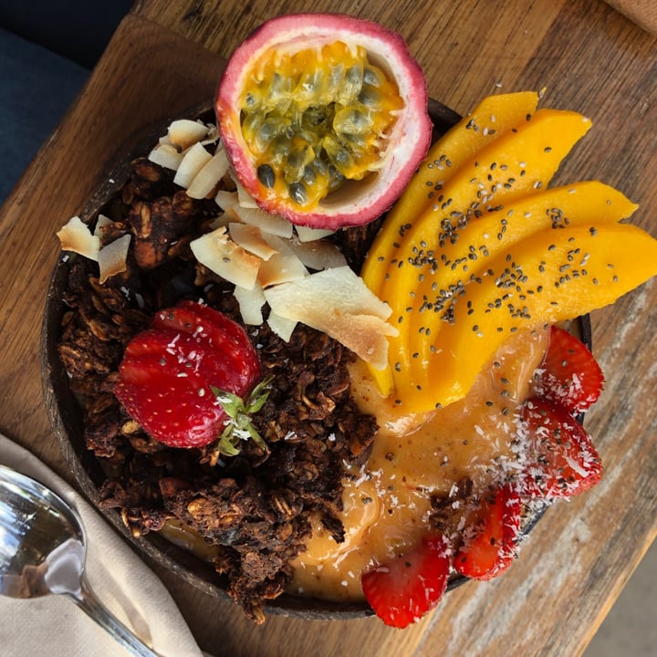 review photo of Nourish'd Café & Juicery Magic Mangito Smoothie Bowl shared by @anelvdm on 26 Apr 2020 - review
