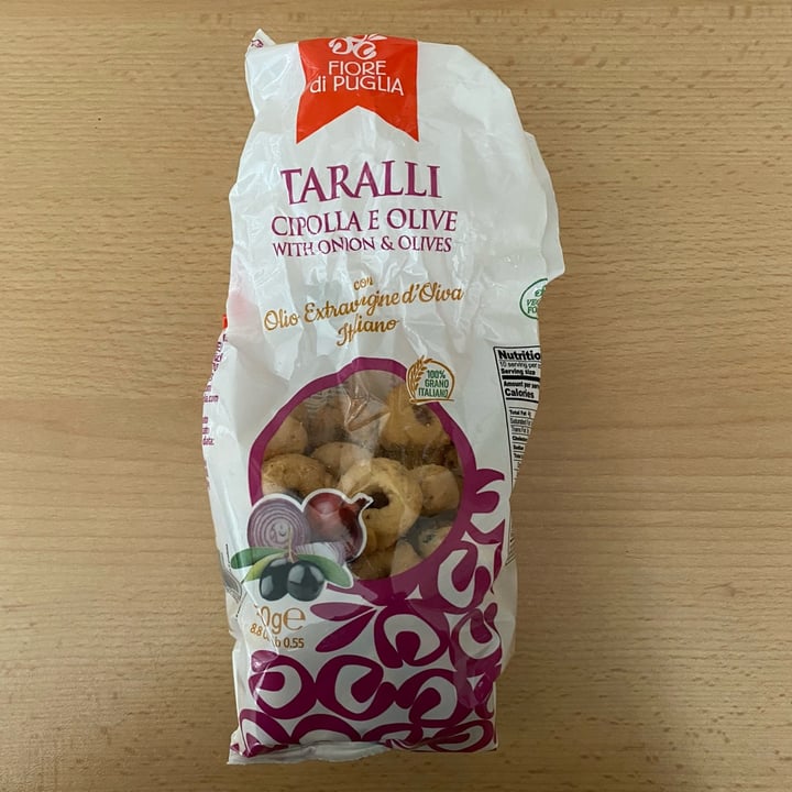 review photo of Fiore di Puglia Taralli Cipolla e Olive shared by @francescaderuvo on 01 Dec 2021 - review