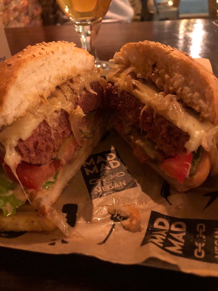photo of Mad Mad Vegan Dirty Philly shared by @seguilamoda on  22 Dec 2019 - review