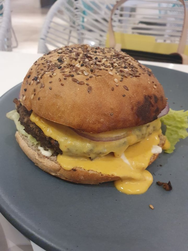 review photo of Vegan Inc Puebla Double Chesse Burger shared by @marianamg on 19 Mar 2020 - review