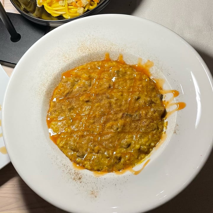 review photo of Zoi health/food/drinks Risotto Porcini Freschi E Secchi, Crema Di Carota, Polvere Di Porcini E Riduzione Di Vino E Carota shared by @francyeah on 10 Nov 2022 - review
