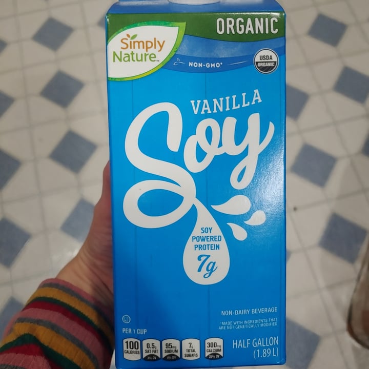 photo of Simply Nature Organic Vanilla Soy Milk shared by @adriana1209 on  25 Oct 2021 - review