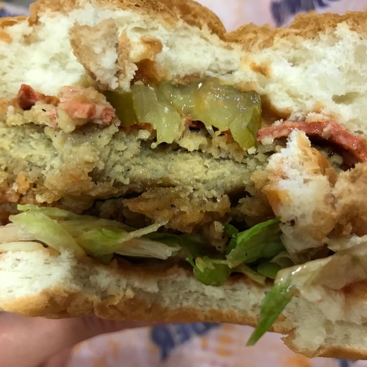 review photo of THUNDER VEGAN FOOD Burger Old Skool shared by @supersarita85 on 24 Apr 2022 - review