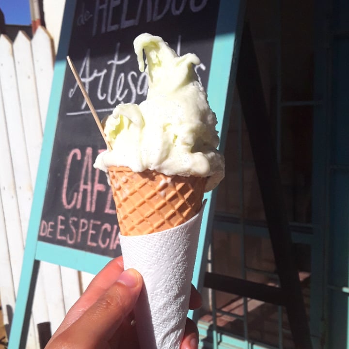 photo of Buenamano Helados Helado Simple Melón shared by @isthatgal on  09 Mar 2022 - review