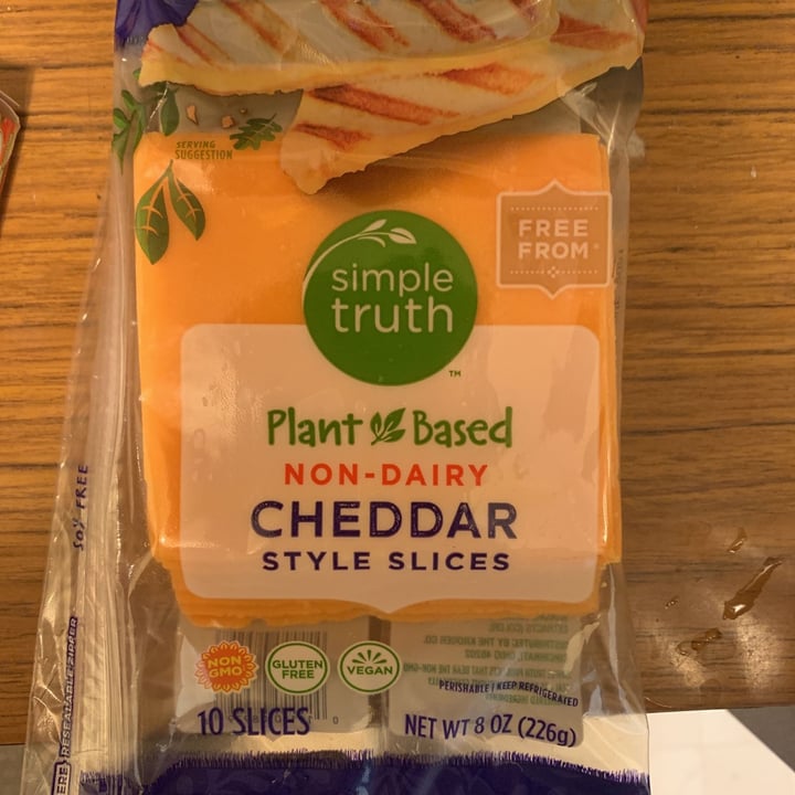 photo of Simple Truth non-dairy cheddar style shreds shared by @miandad on  23 Jan 2021 - review