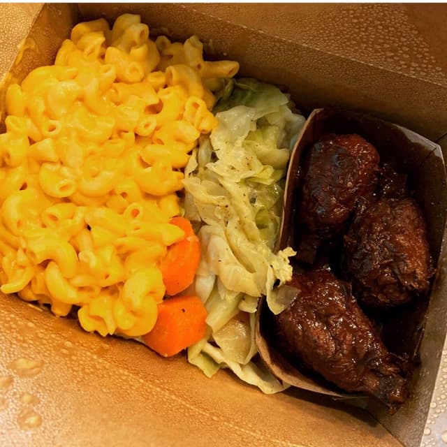 菜肴“Take Out Box”的照片