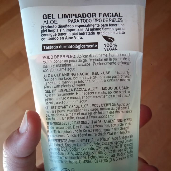 review photo of Babaria Gel limpiador facial shared by @veganekutre on 03 Apr 2021 - review