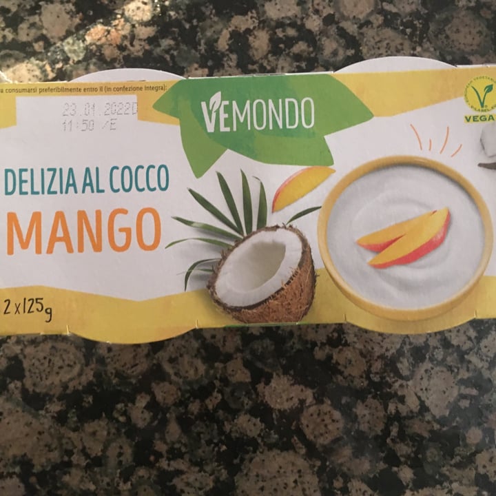 photo of Vemondo Yogurt Cocco e Mango shared by @grevegsnow on  09 Jan 2022 - review