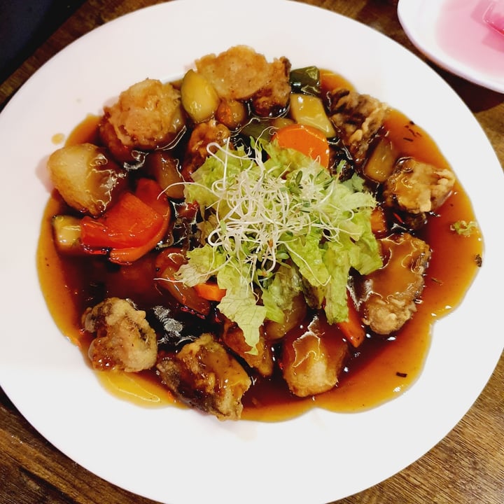 photo of Daehwa Vegetarian Tangsuyuk 탕수육 shared by @veggiexplorer on  03 Dec 2020 - review