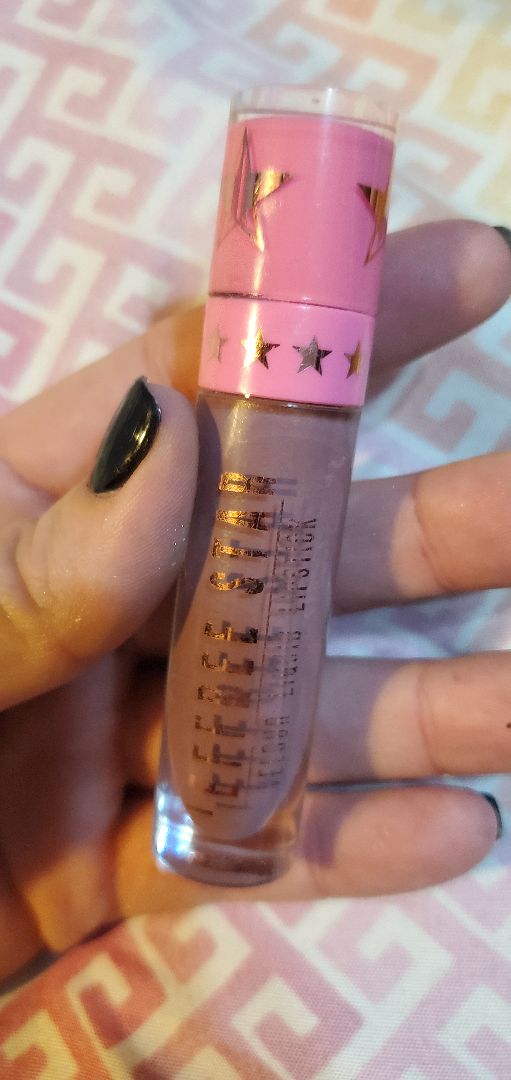 photo of Jeffree Star Cosmetics Velour Liquid Lipstick (Scorpio) shared by @marea707 on  06 Jan 2020 - review