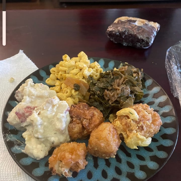 photo of Sweet Soulfood Soul food plate shared by @thejugglingvegan on  08 Dec 2021 - review