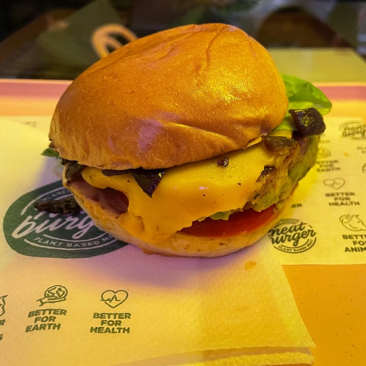 photo of Neat Burger Neat Burger shared by @bryanvegan on  26 Dec 2022 - review