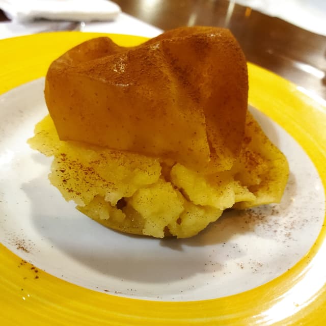Photo of the dish “Manzana asada”