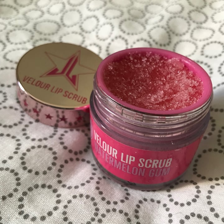 photo of Jeffree Star Cosmetics Velour Lip Scrub In Watermelon Gum shared by @virtualputeri on  16 Oct 2019 - review