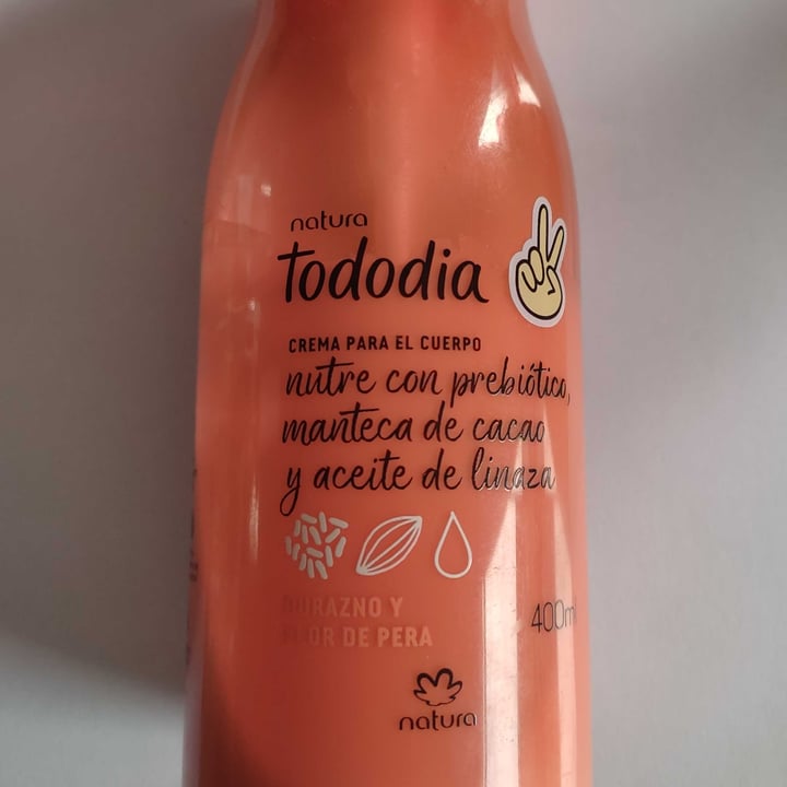 photo of Natura crema para el cuerpo durazno y flor de pera shared by @fabianaa on  26 Jun 2022 - review