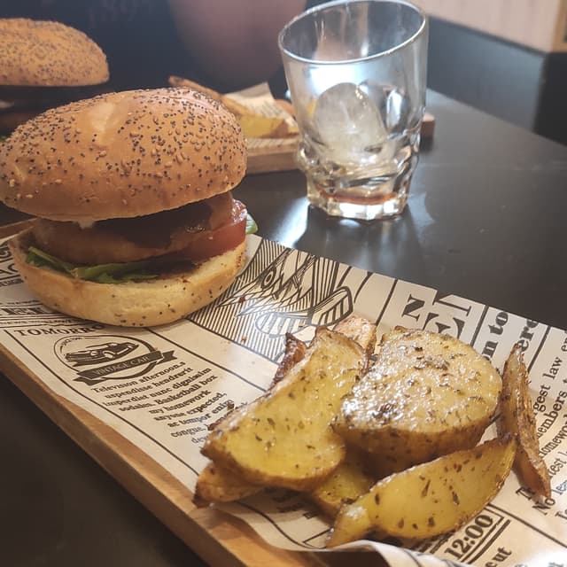 「New York chicken burger」の料理の写真