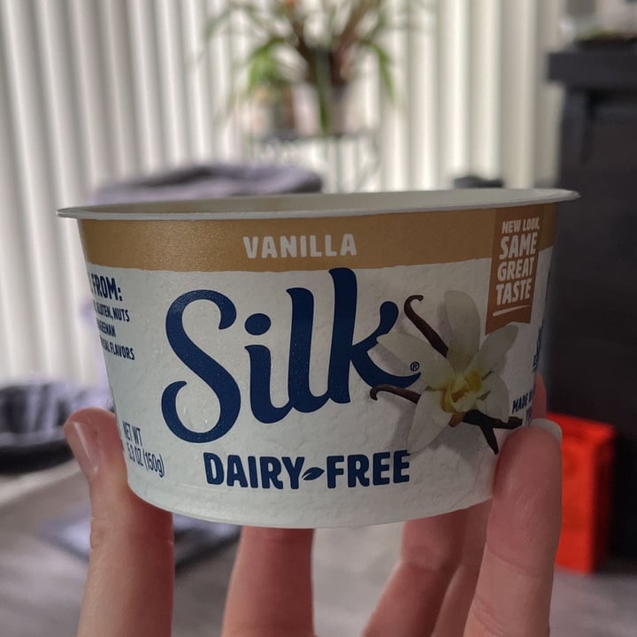 photo of Silk Dairy free vanilla yogurt shared by @jpegg on  30 Oct 2021 - review