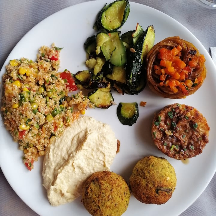 review photo of 100% BIO Buffet al peso shared by @luiisaperfect on 13 Oct 2022 - review