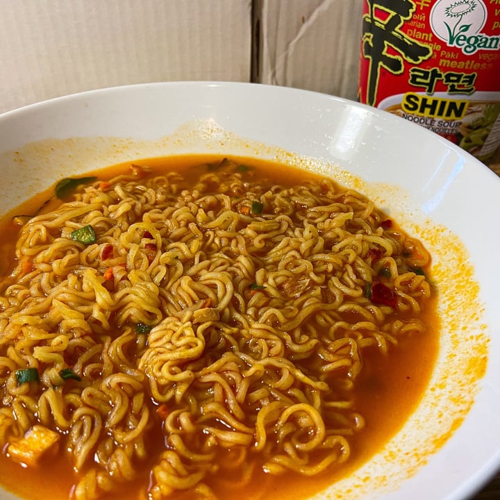 photo of NONGSHIM (농심) Gourmet spicy shin ramyun noodle shared by @vbolieuv on  11 Oct 2022 - review
