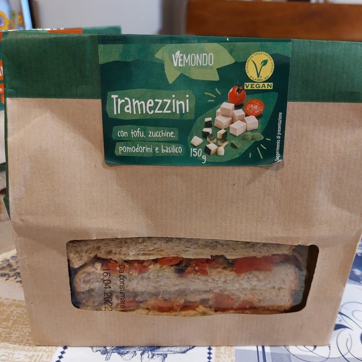 review photo of Vemondo Tramezzini Con Tofu Zucchine Pomodorini E Basilico shared by @valcor on 05 Apr 2022 - review