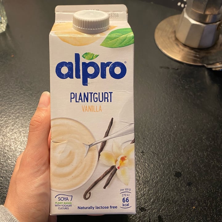 photo of Alpro Plantgurt  vanilla shared by @arasnavalp on  15 Jun 2022 - review