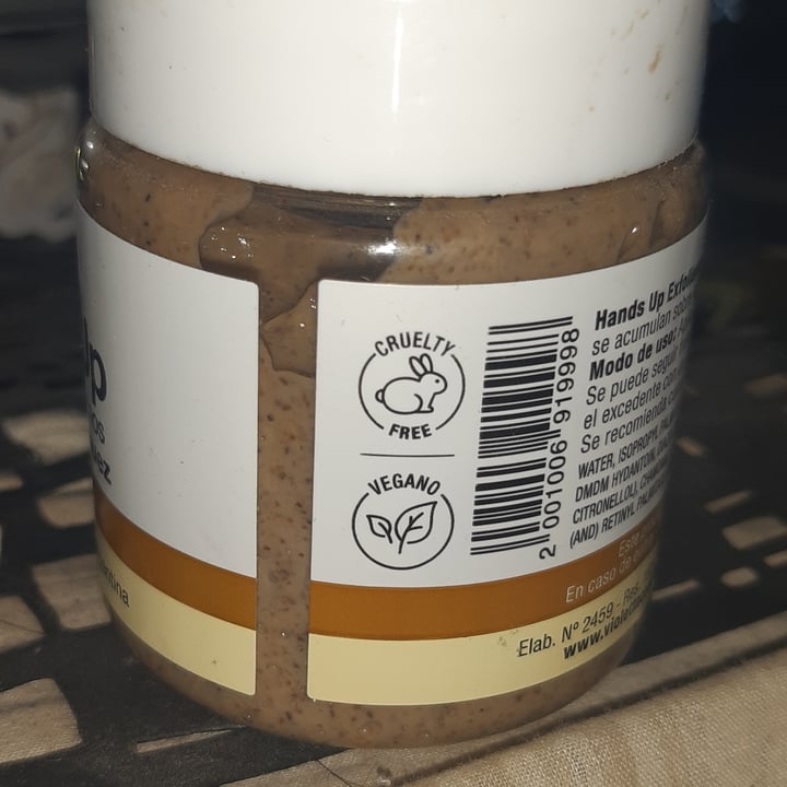 photo of Violetta cosméticos Exfoliante shared by @rodriguezbrem on  15 Apr 2021 - review