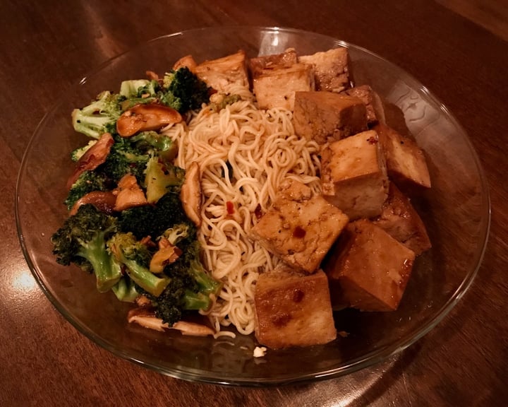 photo of Ocean's Halo Big Bowl of Noodles (Vegan Beef Flavor) shared by @alaina on  16 Nov 2019 - review