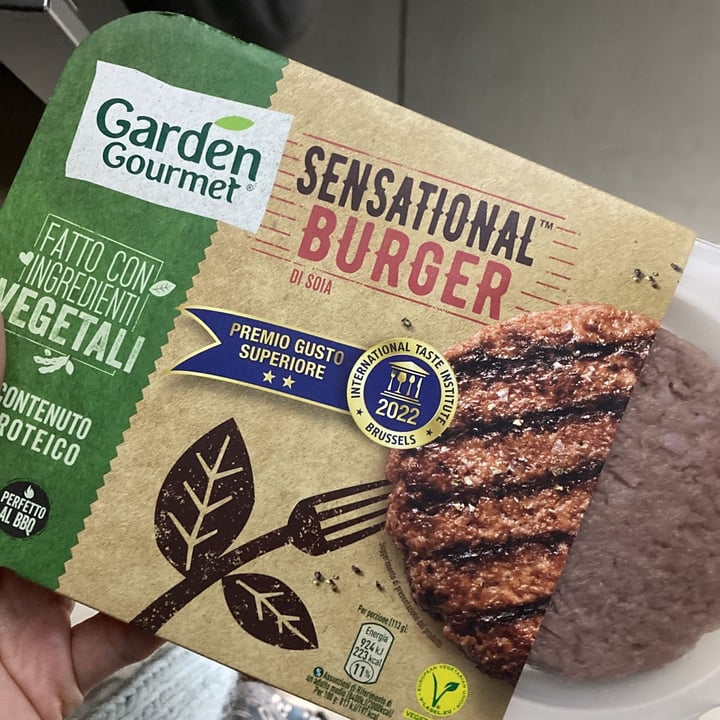 photo of Garden Gourmet Burger Deluxe shared by @ladarling on  21 Oct 2022 - review