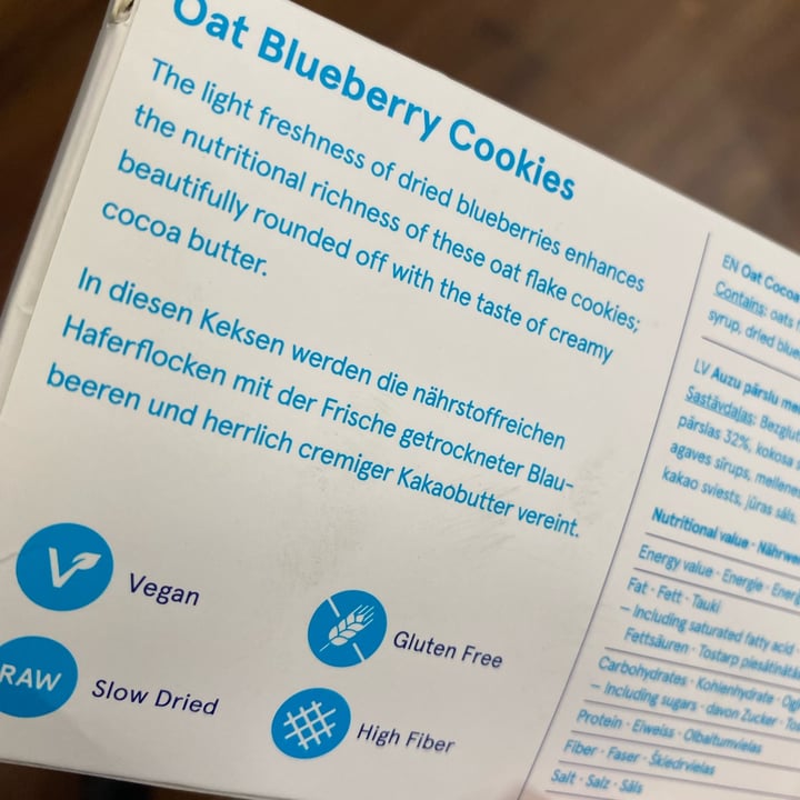 review photo of The beginnings Black currant berry bar shared by @carriebevegan on 13 Apr 2022 - review