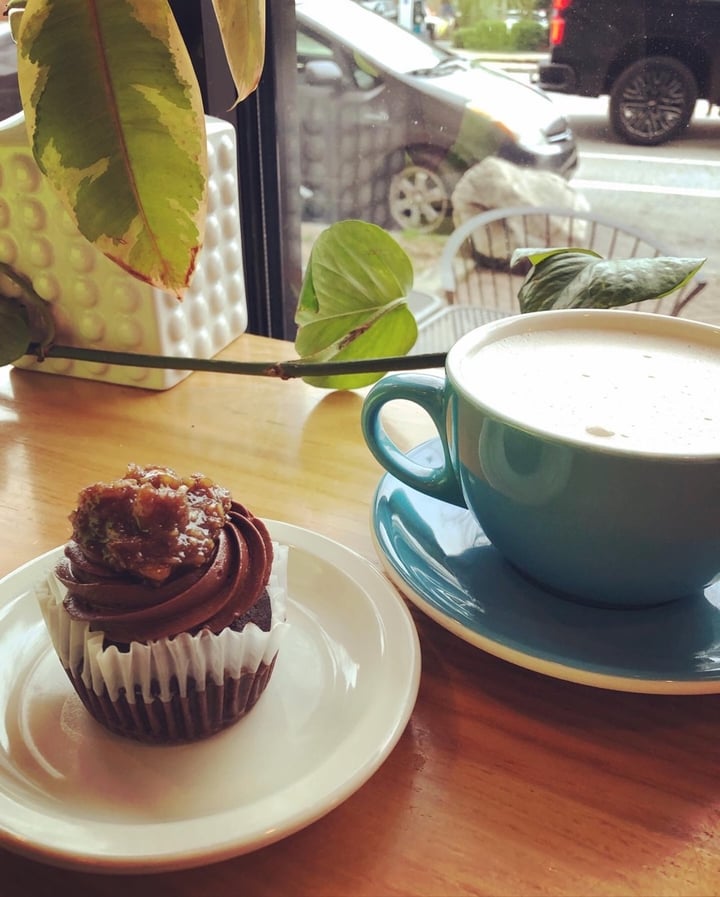 photo of Dulce Vegan Bakery & Cafe German Chocolate Cupcake shared by @llamasluvthis on  28 Feb 2020 - review