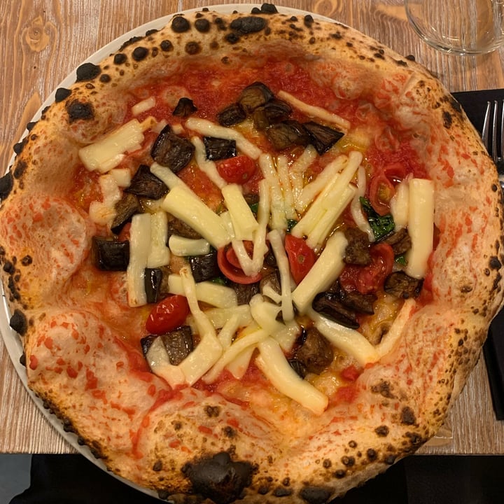 photo of Con Gusto Pizza Parmigianerita shared by @ninamargni on  23 Nov 2021 - review
