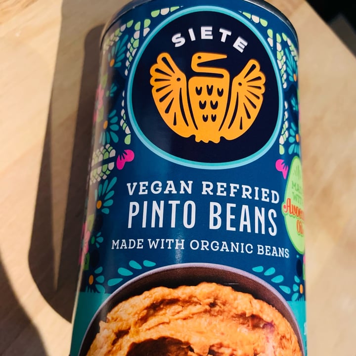 photo of Siete Family Foods Vegan Refried Beans shared by @allhess on  15 Jun 2022 - review