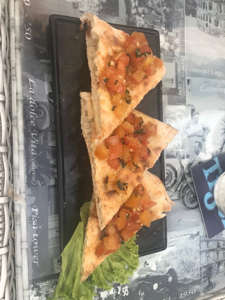 photo of Rosso Vino Veganized Bruschetta shared by @lucyholliss on  06 Feb 2020 - review