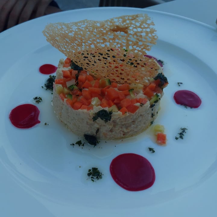 review photo of Apriti Sesamo Hummus di Ceci con Crudo di Verdure & Salsa di Barbabietola & Cialde all’Olio shared by @arkjuliet on 23 Jun 2022 - review