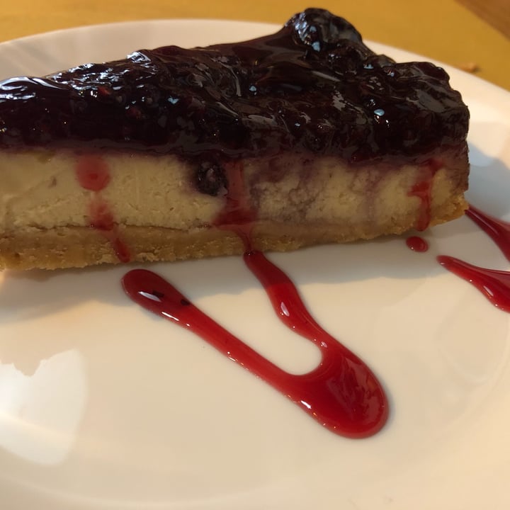photo of Il Vegano - Firenze Cheesecake Ai Frutti Di Bosco shared by @piccolacucinadicasa on  04 May 2022 - review