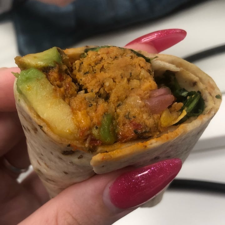 photo of Pret A Manger Falafel, Avo & Chipotle Salad Wrap shared by @izdaviz on  28 Jul 2022 - review