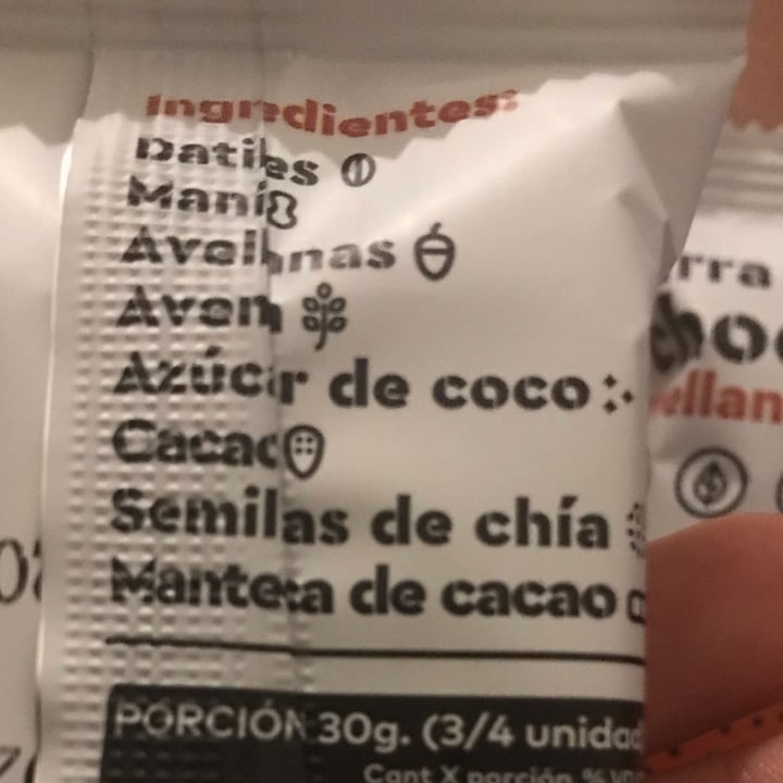 photo of Rebel Nuts barra vegana de avellana y cacao shared by @cloesabb on  05 Sep 2022 - review