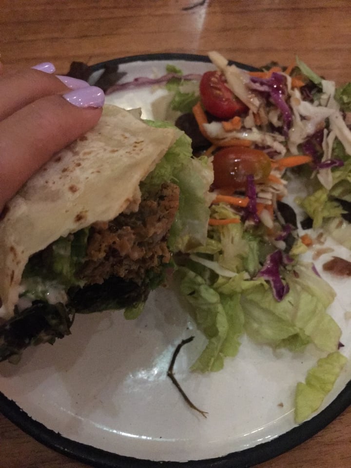 photo of Estilo Veggie Falafel Wrap shared by @antocapparelli on  26 Jan 2020 - review