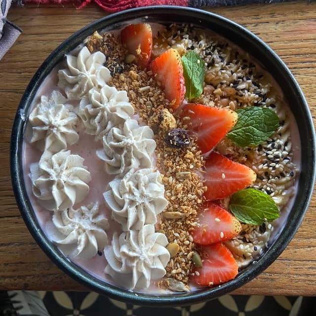 Photo of the dish “BLACK VELVET cacao smoothie bowl”