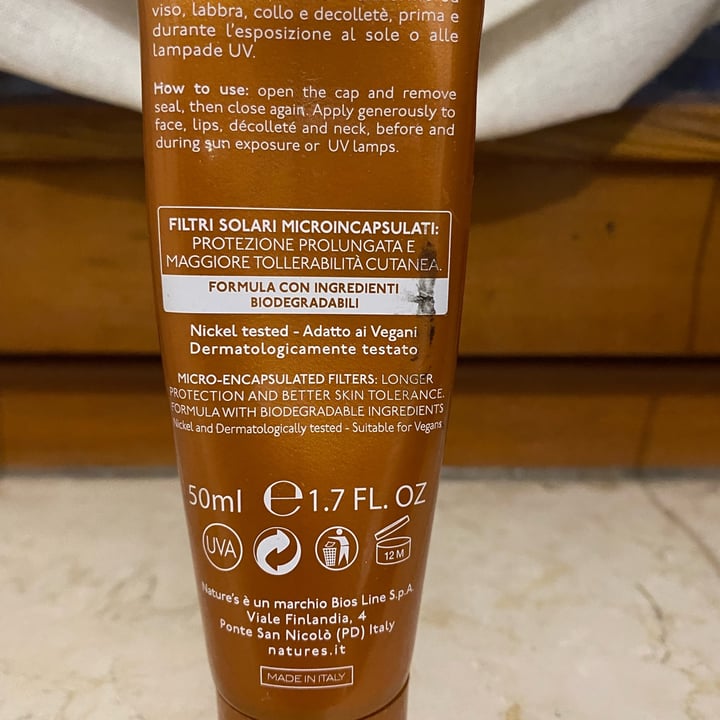 photo of Nature's Crema solare 50 shared by @cadcad88 on  05 Apr 2022 - review