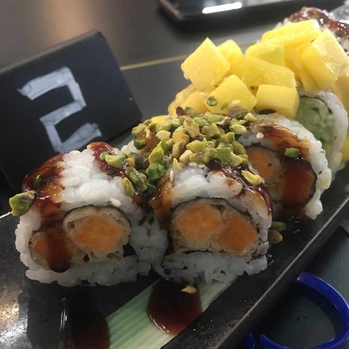 review photo of Ekko Sushi & Pokè Bowl sweet flower roll shared by @alessbica on 21 May 2022 - review