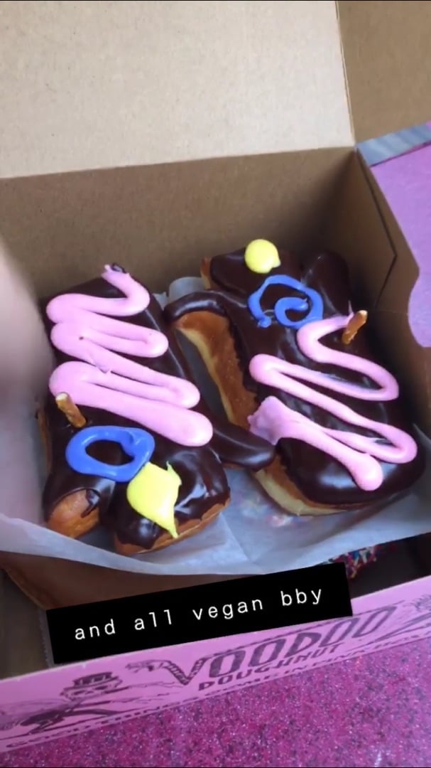 photo of Voodoo Doughnut Voodoo Doll Donut shared by @rvidal17 on  26 Dec 2019 - review