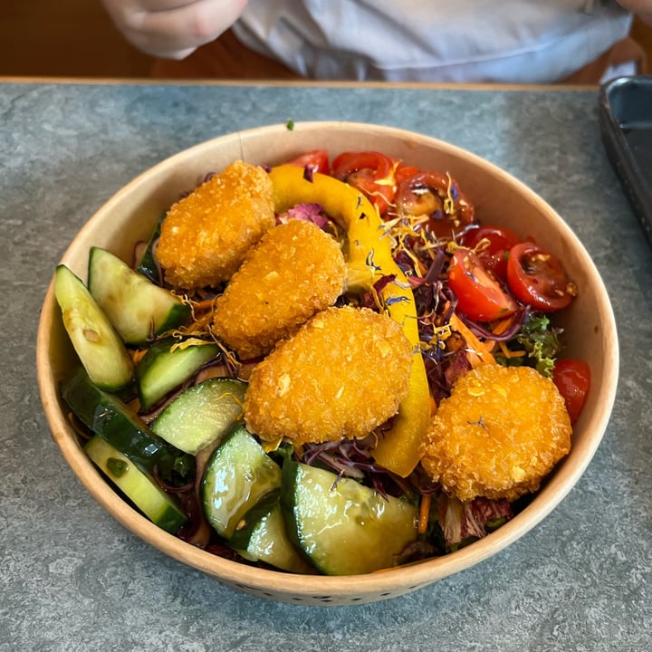 photo of Swing Kitchen Nugget Salad shared by @rugilo on  24 Sep 2022 - review