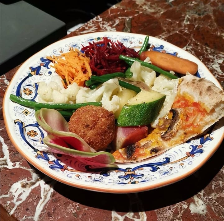photo of Pete's Place Plant based Lunch Buffet shared by @plantiful on  14 Aug 2019 - review