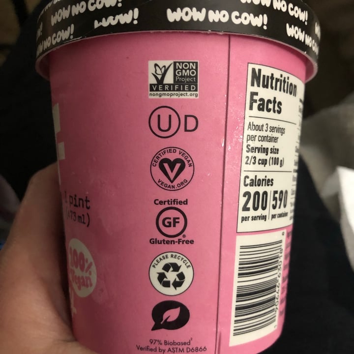 photo of Oatly Strawberry Ice Cream shared by @ehowell on  10 Feb 2022 - review