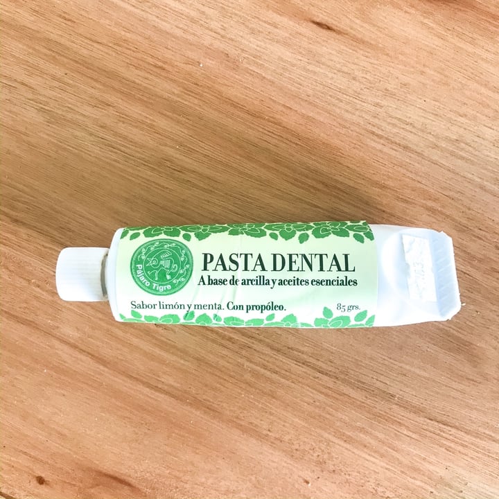 photo of Pájaro tigre Pasta dental shared by @enveganada on  28 Feb 2020 - review