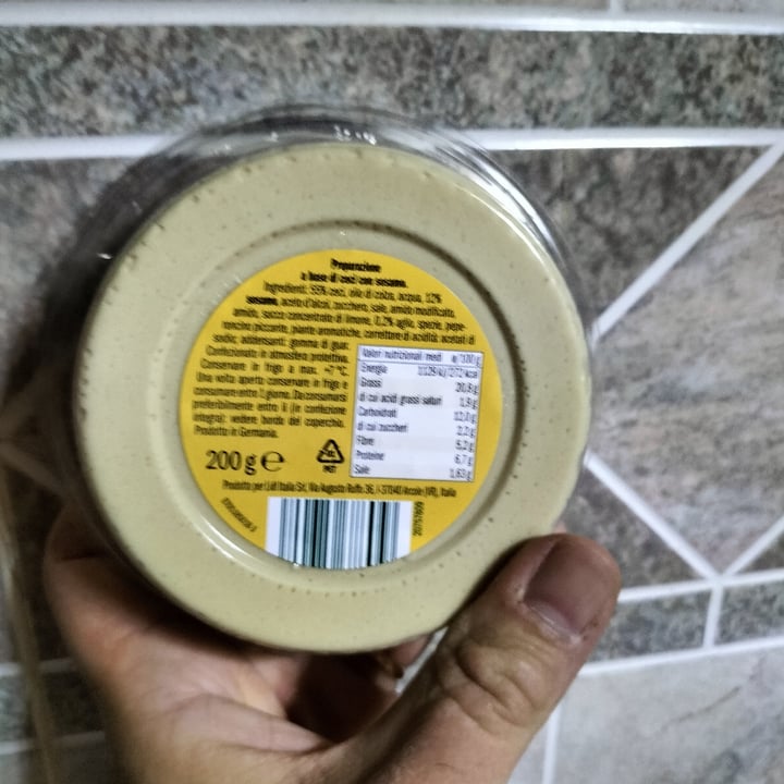 photo of Vemondo  Hummus Classico shared by @sebarock on  10 Jul 2022 - review