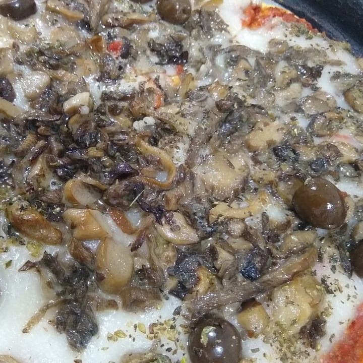 photo of SHIPIBO Bistro Amazonico Pizza de hongos shared by @pamarg on  17 Jan 2021 - review